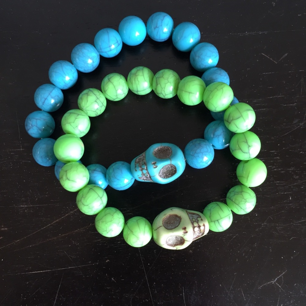 SALE! Set of 2 bracelets with skulls. Cute
